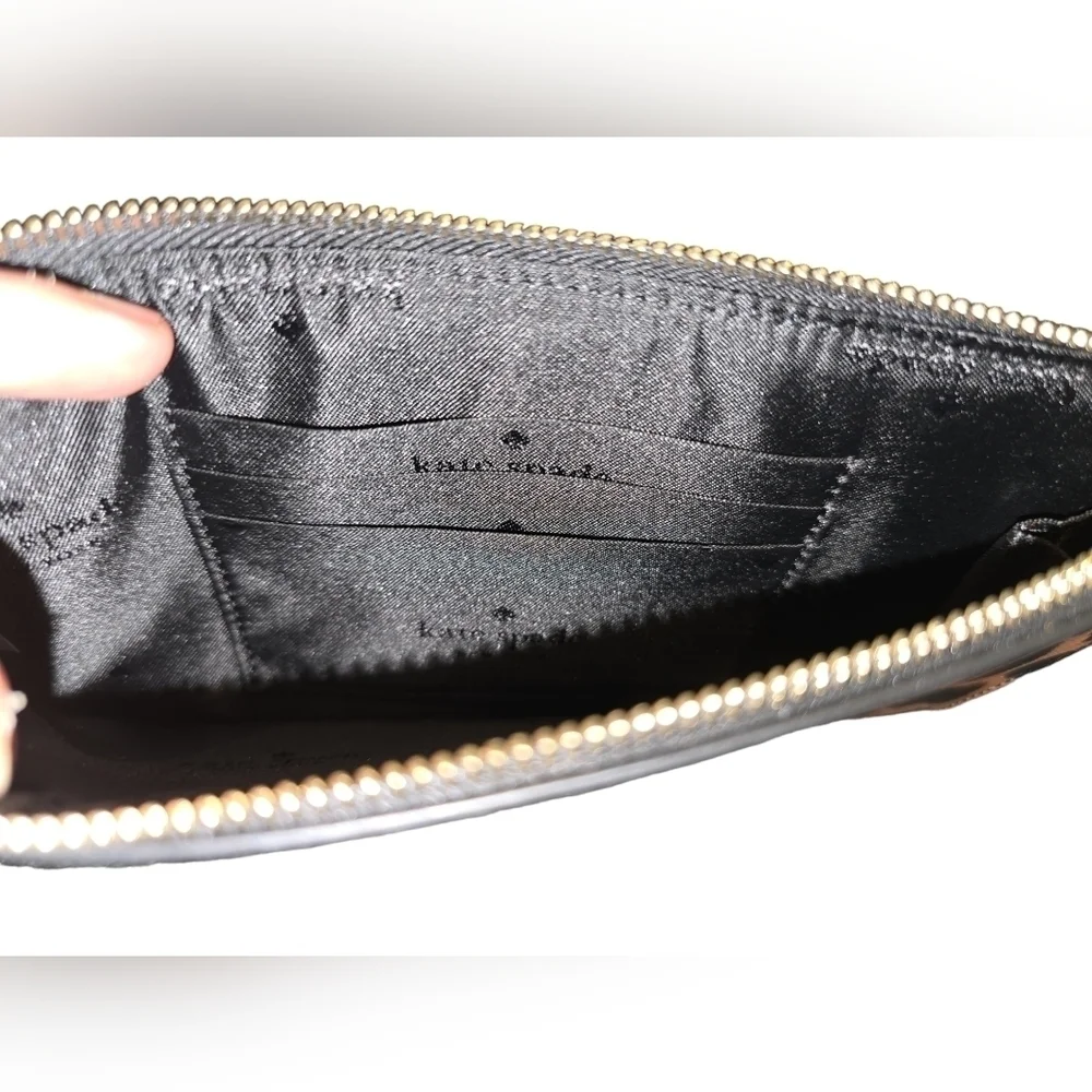 *NWT* KATE SPADE MED ZIP WRISTLET - Picture 3 of 3